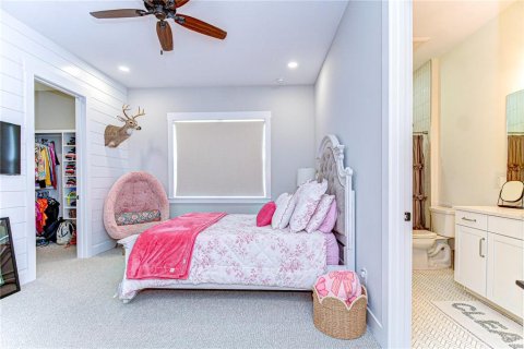 House in Fish Hawk, Florida 3 bedrooms, 311.32 sq.m. № 2230978 - photo 30