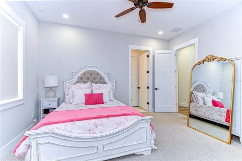 House in Fish Hawk, Florida 3 bedrooms, 311.32 sq.m. № 2230978 - photo 29