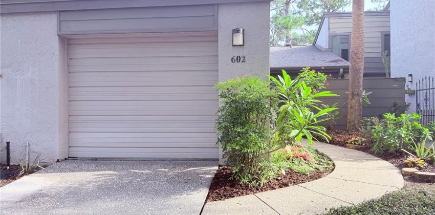 Townhouse in Casselberry, Florida 2 bedrooms, 109.53 sq.m. № 2226414