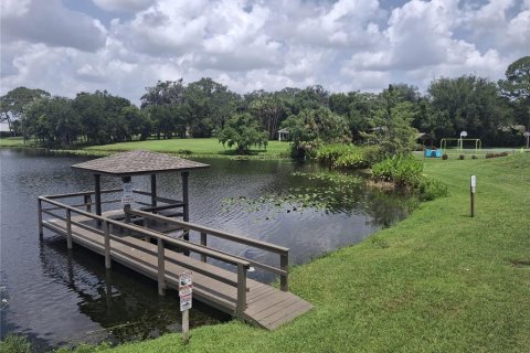 Townhouse in Casselberry, Florida 2 bedrooms, 109.53 sq.m. № 2226414 - photo 30