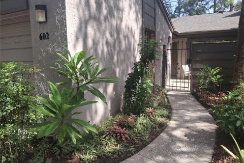 Townhouse in Casselberry, Florida 2 bedrooms, 109.53 sq.m. № 2226414 - photo 3