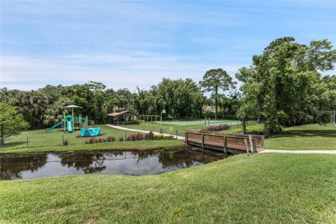 Townhouse in Casselberry, Florida 2 bedrooms, 109.53 sq.m. № 2226414 - photo 23