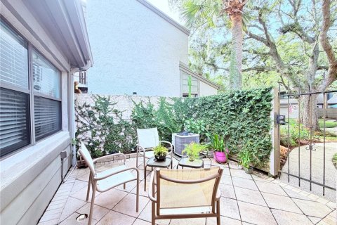 Townhouse in Casselberry, Florida 2 bedrooms, 109.53 sq.m. № 2226414 - photo 6
