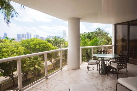 Condominio en venta en Aventura, Florida, 3 dormitorios, 169.08 m2 № 1836353 - foto 20