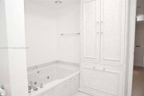 Condominio en venta en Aventura, Florida, 3 dormitorios, 169.08 m2 № 1836353 - foto 7