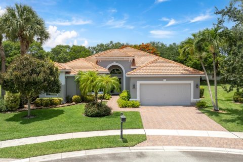 House in Lake Worth, Florida 3 bedrooms, 231.05 sq.m. № 2190349 - photo 11