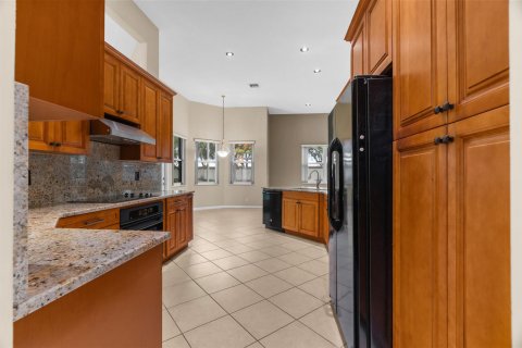 House in Lake Worth, Florida 3 bedrooms, 231.05 sq.m. № 2190349 - photo 30