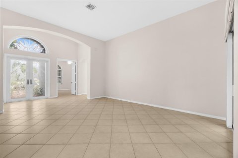 House in Lake Worth, Florida 3 bedrooms, 231.05 sq.m. № 2190349 - photo 21