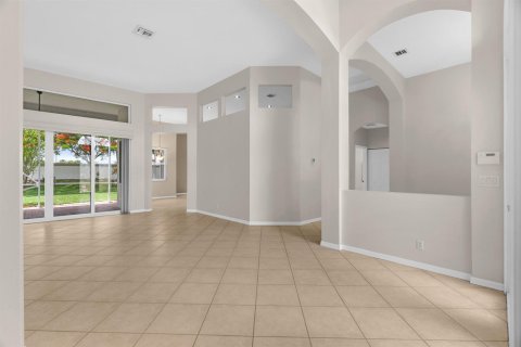 House in Lake Worth, Florida 3 bedrooms, 231.05 sq.m. № 2190349 - photo 18
