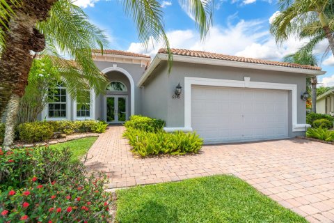 House in Lake Worth, Florida 3 bedrooms, 231.05 sq.m. № 2190349 - photo 12