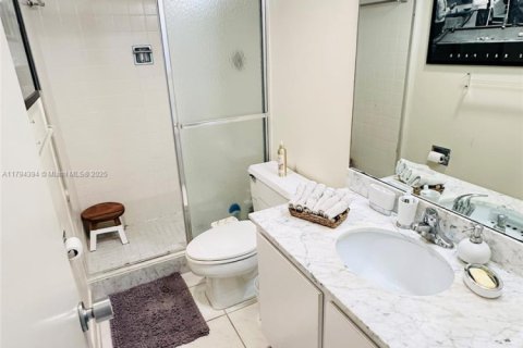 Condo in Highland Beach, Florida, 2 bedrooms  № 1864128 - photo 14