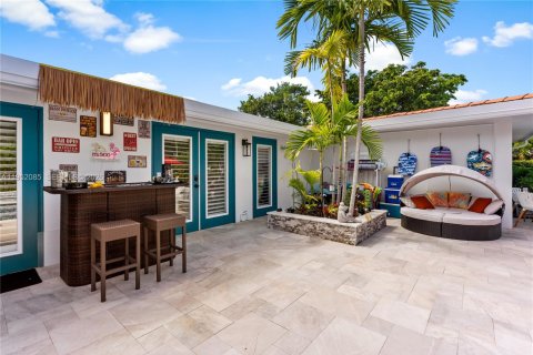 Villa ou maison à louer à Fort Lauderdale, Floride: 4 chambres, 187.01 m2 № 2153178 - photo 5