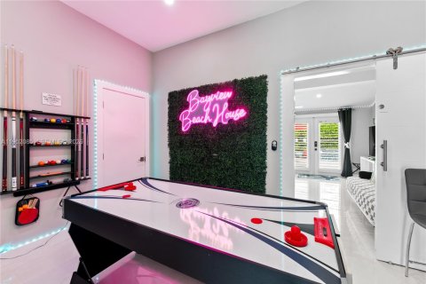 Villa ou maison à louer à Fort Lauderdale, Floride: 4 chambres, 187.01 m2 № 2153178 - photo 25