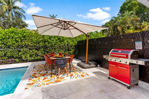 Villa ou maison à louer à Fort Lauderdale, Floride: 4 chambres, 187.01 m2 № 2153178 - photo 3