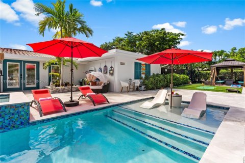 Villa ou maison à louer à Fort Lauderdale, Floride: 4 chambres, 187.01 m2 № 2153178 - photo 21