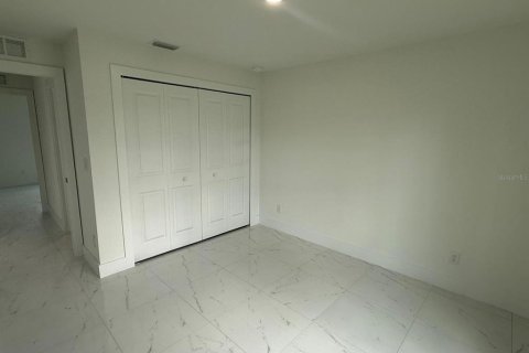 Villa ou maison à louer à Lehigh Acres, Floride: 3 chambres, 113.53 m2 № 1915436 - photo 7