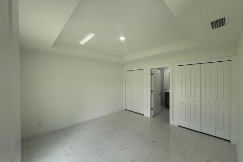 Villa ou maison à louer à Lehigh Acres, Floride: 3 chambres, 113.53 m2 № 1915436 - photo 13