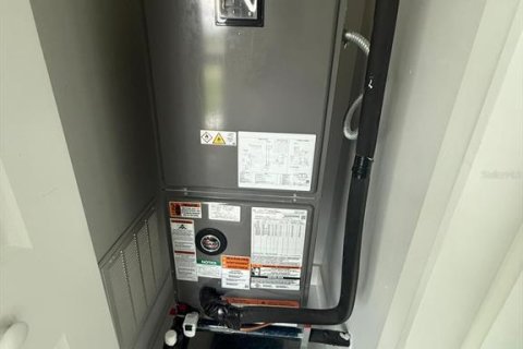 Villa ou maison à louer à Lehigh Acres, Floride: 3 chambres, 113.53 m2 № 1915436 - photo 18