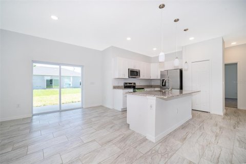 Casa en venta en Kissimmee, Florida, 4 dormitorios, 167.04 m2 № 1829423 - foto 12
