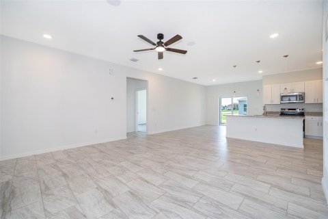 Casa en venta en Kissimmee, Florida, 4 dormitorios, 167.04 m2 № 1829423 - foto 5