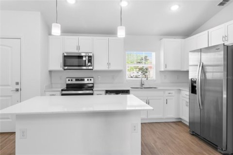 House in Palm Coast, Florida 3 bedrooms, 139.35 sq.m. № 2350155 - photo 8