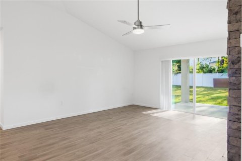 House in Palm Coast, Florida 3 bedrooms, 139.35 sq.m. № 2350155 - photo 15