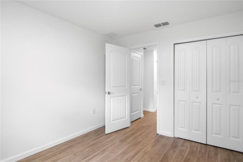House in Palm Coast, Florida 3 bedrooms, 139.35 sq.m. № 2350155 - photo 23