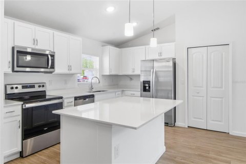 House in Palm Coast, Florida 3 bedrooms, 139.35 sq.m. № 2350155 - photo 7