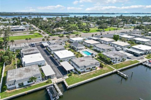 Condo in Bradenton, Florida, 2 bedrooms  № 1899041 - photo 29