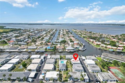 Condo in Bradenton, Florida, 2 bedrooms  № 1899041 - photo 1
