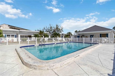 Condo in Bradenton, Florida, 2 bedrooms  № 1899041 - photo 26