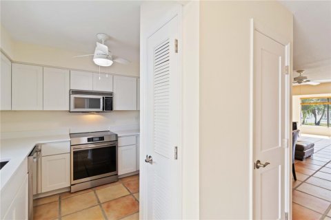 Condo in Bradenton, Florida, 2 bedrooms  № 1899041 - photo 10