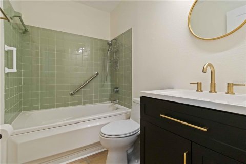 Condo in Bradenton, Florida, 2 bedrooms  № 1899041 - photo 24