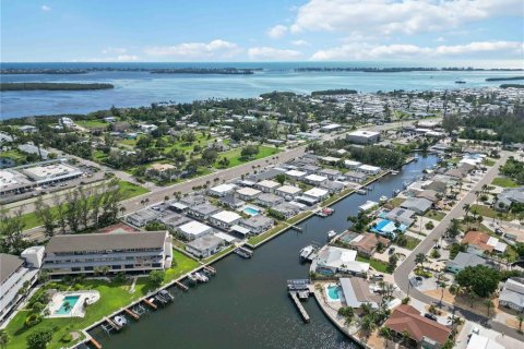 Condo in Bradenton, Florida, 2 bedrooms  № 1899041 - photo 7