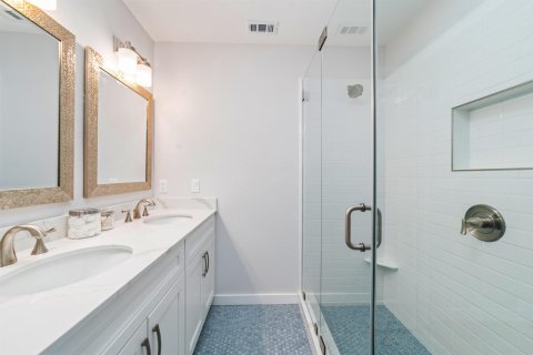 Casa en venta en Port St. Lucie, Florida, 3 dormitorios, 236.06 m2 № 2087485 - foto 24