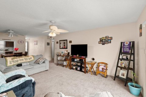 Condo in Daytona Beach, Florida, 2 bedrooms  № 1777219 - photo 16
