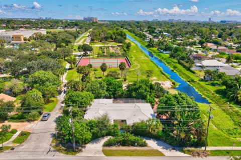 House in Boca Raton, Florida 3 bedrooms, 223.24 sq.m. № 1764680 - photo 24