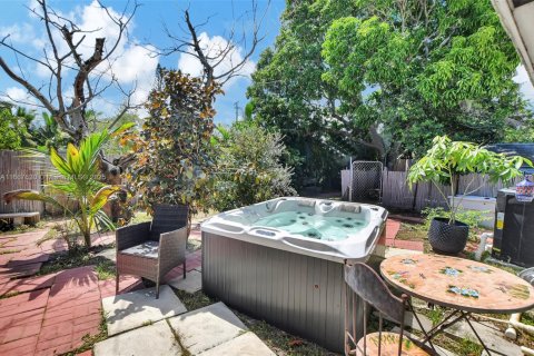 House in Boca Raton, Florida 3 bedrooms, 223.24 sq.m. № 1764680 - photo 16