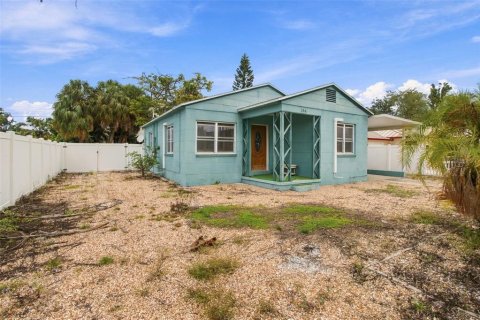Casa en Saint Pete Beach, Florida 2 dormitorios, 74.79 m2 № 2379364