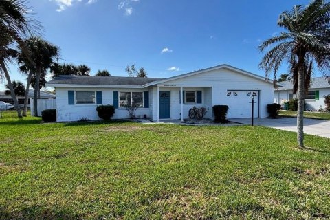 Casa en alquiler en Englewood, Florida, 2 dormitorios, 102.84 m2 № 1554136 - foto 1