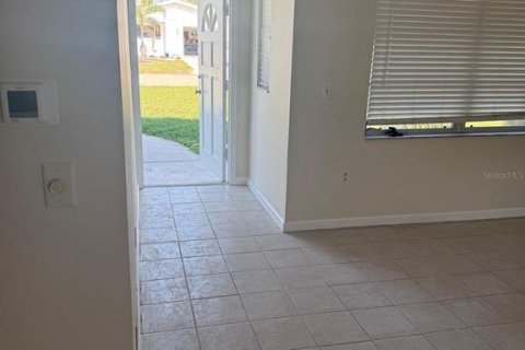 Casa en alquiler en Englewood, Florida, 2 dormitorios, 102.84 m2 № 1554136 - foto 5