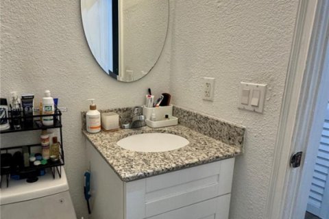 Apartamento en alquiler en Miami, Florida, 1 dormitorio, 65.03 m2 № 1936469 - foto 17