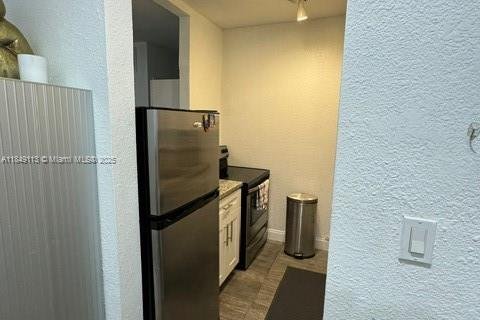 Apartamento en alquiler en Miami, Florida, 1 dormitorio, 65.03 m2 № 1936469 - foto 4