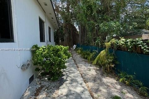 Apartamento en alquiler en Miami, Florida, 1 dormitorio, 65.03 m2 № 1936469 - foto 21