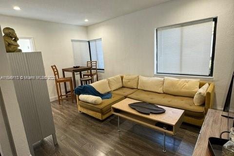 Apartamento en alquiler en Miami, Florida, 1 dormitorio, 65.03 m2 № 1936469 - foto 6