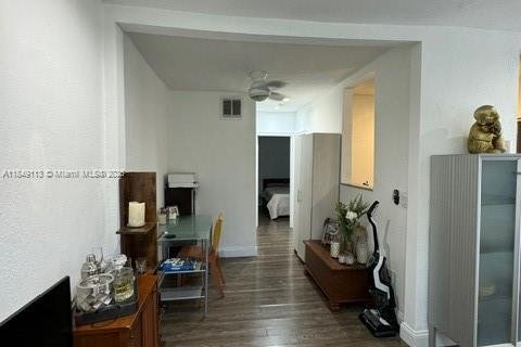 Apartamento en alquiler en Miami, Florida, 1 dormitorio, 65.03 m2 № 1936469 - foto 8