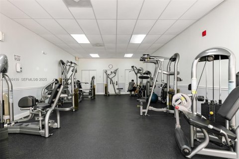 Снять в аренду кондоминиум в Холливуд, Флорида 2 спальни, 115.2м2, № 1993313 - фото 25