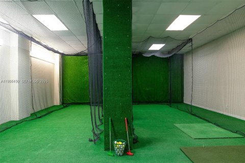 Снять в аренду кондоминиум в Холливуд, Флорида 2 спальни, 115.2м2, № 1993313 - фото 24