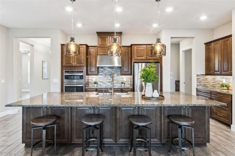 Villa ou maison à vendre à Poinciana, Floride: 3 chambres, 214.6 m2 № 2391134 - photo 4
