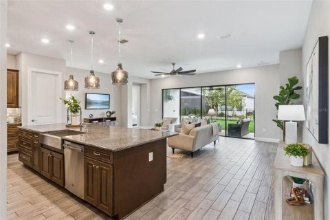 Villa ou maison à vendre à Poinciana, Floride: 3 chambres, 214.6 m2 № 2391134 - photo 5